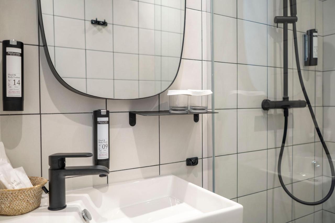 Monsieur Miot Concept Hotel - Bastia Centre Bagian luar foto