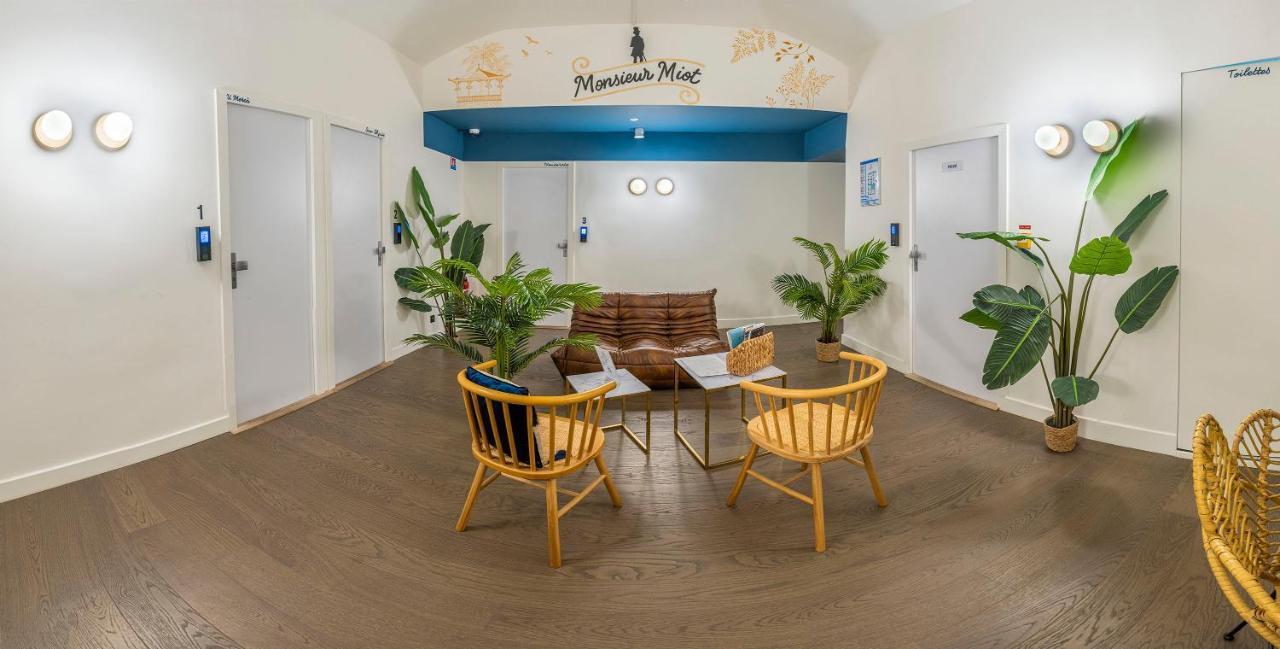 Monsieur Miot Concept Hotel - Bastia Centre Bagian luar foto